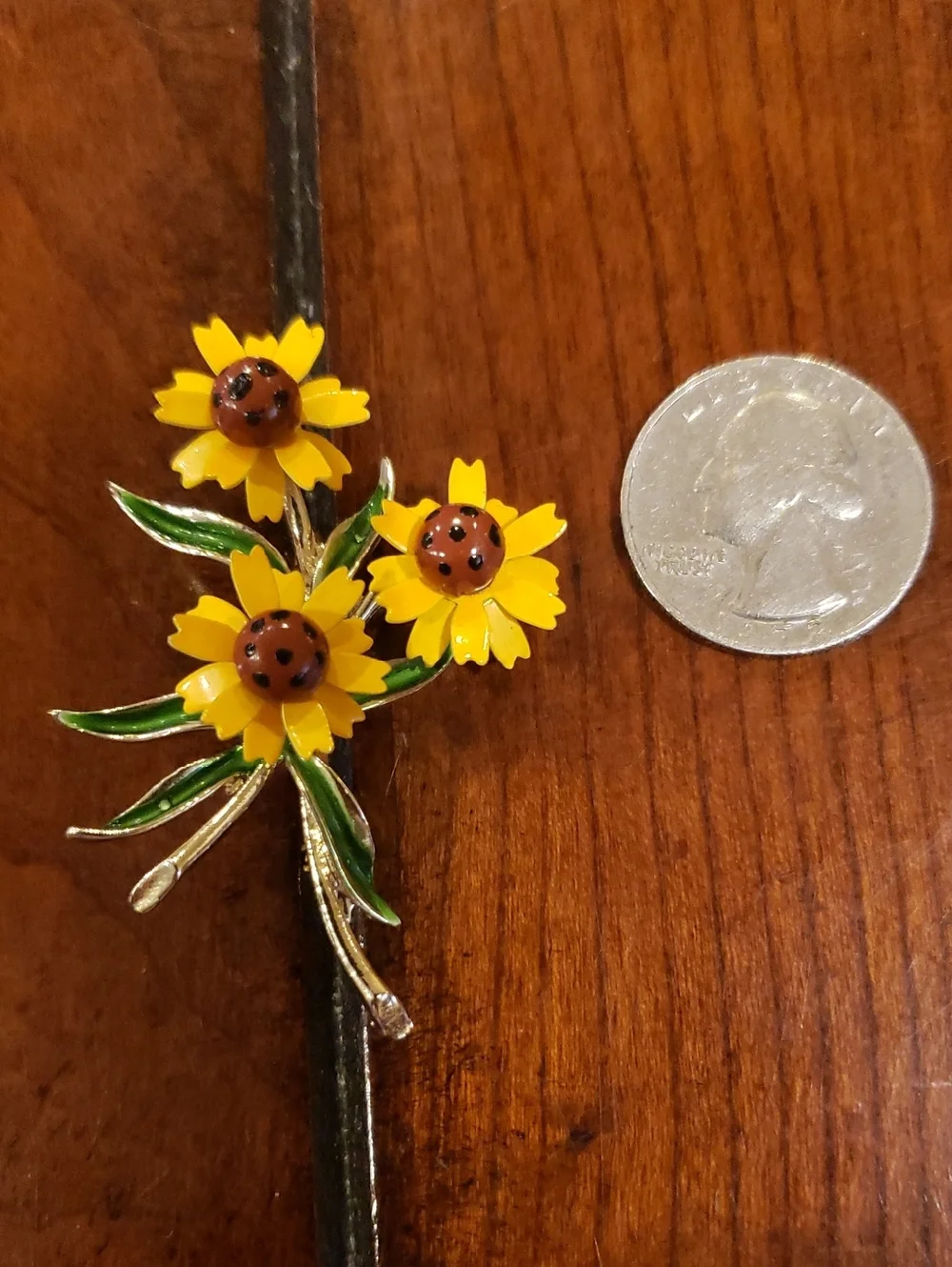 Vtg- Gold and Yellow Floral Brooch